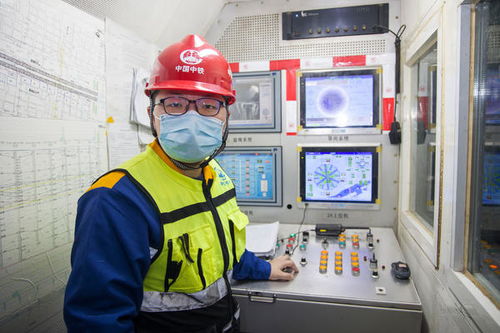 从劳务驾驶员到“地下蛟龙”掌舵人 95后罗浩的逆袭之路